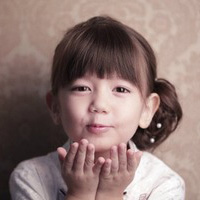 齐刘海可爱小女生QQ头像_WWW.TQQA.COM