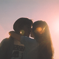 2个人一对情侣头像_WWW.TQQA.COM