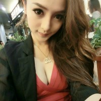独立自信的女人最美:时尚的大卷长发女生头像_WWW.TQQA.COM