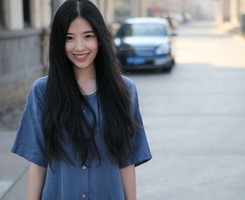 黑发可爱女生头像_WWW.TQQA.COM
