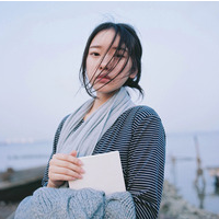 女生优雅安静qq头像:喜欢独自忧伤_WWW.TQQA.COM