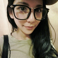 黑发可爱女生头像_WWW.TQQA.COM