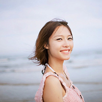 校园清新头像:学校里的可爱美眉_WWW.TQQA.COM