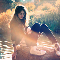 欧美风知性女生qq头像:每天想你i_WWW.TQQA.COM