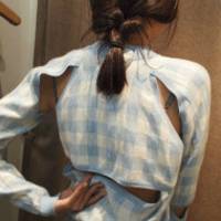 抱着猫咪的女生头像:可爱妹子万人疼_WWW.TQQA.COM