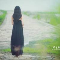 小清新阳光QQ女生头像:思念化作回忆_WWW.TQQA.COM