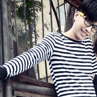 穿情侣装的情侣头像一对/2张_WWW.TQQA.COM