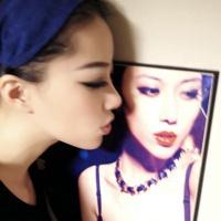 唯美黑色长发女生头像:假如我变成你的回忆_WWW.TQQA.COM