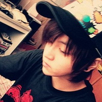 幸福时尚一男一女情侣头像:一对_WWW.TQQA.COM