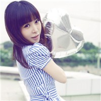 美丽女人小清新意境QQ头像_WWW.TQQA.COM