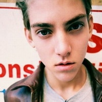 QQ欧美头像男生帅气:欧美帅气男生头像超拽_WWW.TQQA.COM