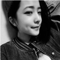 女生伤感灰色头像抽烟的:心是一座坟_WWW.TQQA.COM