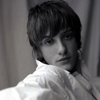 中长发欧美颓废头像男生_WWW.TQQA.COM