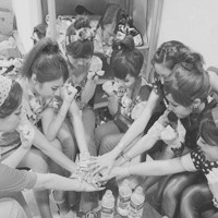 QQ黑白姐妹头像_WWW.TQQA.COM