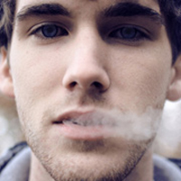 气质型男欧美QQ头像_WWW.TQQA.COM