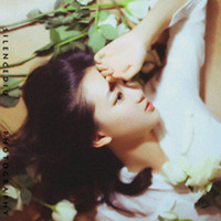 长大以后爱越来越远:森系女生QQ头像:留念从前_WWW.TQQA.COM