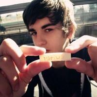 高清欧美男头像,明明爱你爱的想靠近_WWW.TQQA.COM