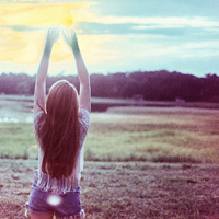 2017情感意境女生头像:许你一世承诺_WWW.TQQA.COM