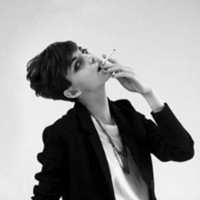 欧美成熟平头胡须抽烟头像:喜欢嘛_WWW.TQQA.COM