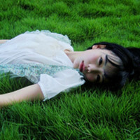 唯美优雅复古qq头像:笑看繁华世界_WWW.TQQA.COM