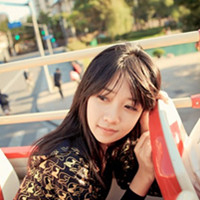 陪你度过四季永不分离:对着阳光的唯美高清大头_WWW.TQQA.COM