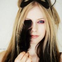 欧美头像女生:女王范_WWW.TQQA.COM