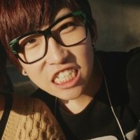 自拍再自裁情侣头像一对_WWW.TQQA.COM