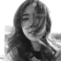 你的眼泪只是一种无奈:QQ灰色头像吧女头:爱上星_WWW.TQQA.COM
