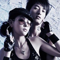 2016最新情侣头像一对两张:2个人在一起_WWW.TQQA.COM