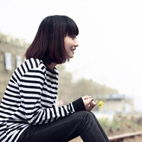 穿情侣装的情侣头像一对/2张_WWW.TQQA.COM