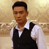 巩峥照片头像:找个人来麻醉自己_WWW.TQQA.COM