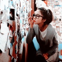 浅浅蓝阿宝色可爱女生头像_WWW.TQQA.COM
