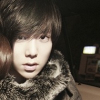 很有爱的情侣头像:一左一右_WWW.TQQA.COM