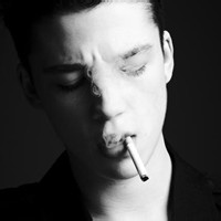 欧美头像男生硬汉:每个梦想都有光芒_WWW.TQQA.COM