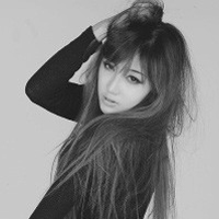 你的眼泪只是一种无奈:QQ灰色头像吧女头:爱上星_WWW.TQQA.COM