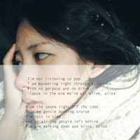 唯美阳光下女生头像:你的沉默我不懂_WWW.TQQA.COM