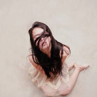 文静女生唯美时尚美女头像:傻傻惹人爱_WWW.TQQA.COM