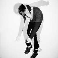 昨夜随风:QQ欧美高清男头像_WWW.TQQA.COM