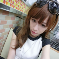 精致女生素颜QQ可爱头像:等我成年就嫁你_WWW.TQQA.COM