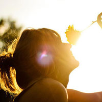 想念依旧:唯美意境风qq头像:一抹夕阳的美丽_WWW.TQQA.COM