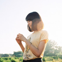 唯美长发女生头像:女生背影长发的优雅永远那么_WWW.TQQA.COM