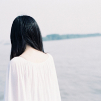 唯美女生有点伤感的QQ头像:他结婚了新娘不是我_WWW.TQQA.COM