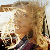 欧美风知性女生qq头像:每天想你i_WWW.TQQA.COM