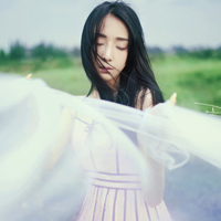 QQ绿色头像:唯美女生养眼:城在心却空了_WWW.TQQA.COM