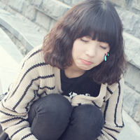 故事里的角色我不适合:唯美头像吧不带字女生_WWW.TQQA.COM