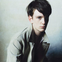 中长发欧美颓废头像男生_WWW.TQQA.COM