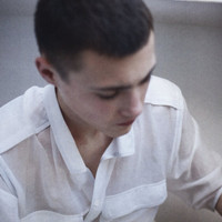 简约欧美头像男生:离开就别回来_WWW.TQQA.COM