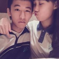 校园穿校服的QQ情侣头像:谁说校服不是情侣装_WWW.TQQA.COM