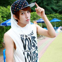 真人情侣头像一左一右_WWW.TQQA.COM