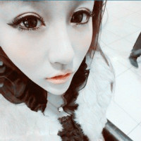 妩媚灰色美女头像:漂亮姑娘:光芒万丈_WWW.TQQA.COM
